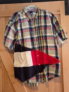 Tommy Hilfiger Mens Size L Plaid Nautical Flag Button shirt Red White Blue